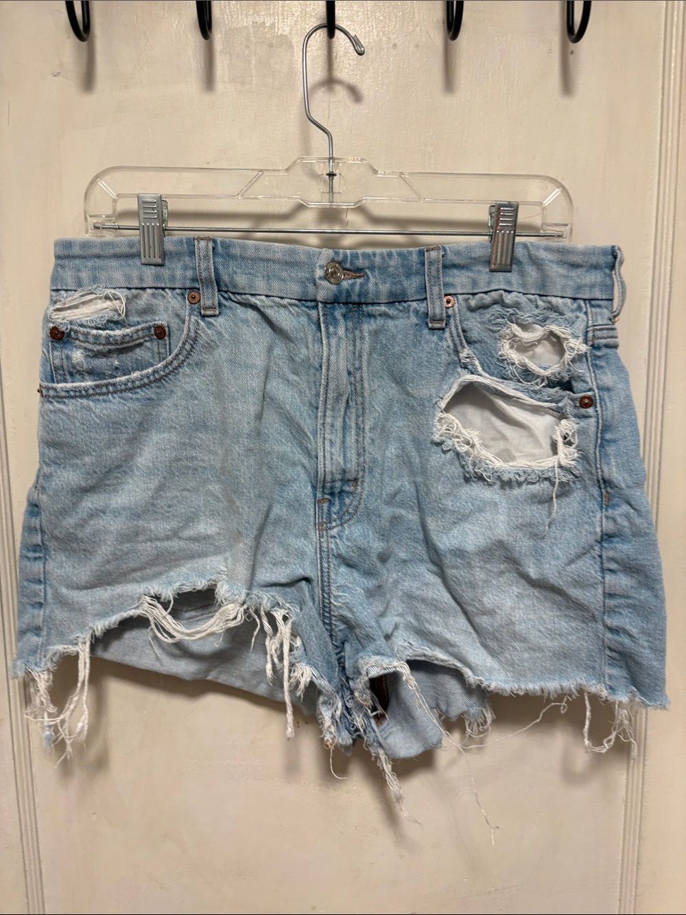 American Eagle Curvy 90s Boyfriend Light Wash Distressed Denim Shorts 14